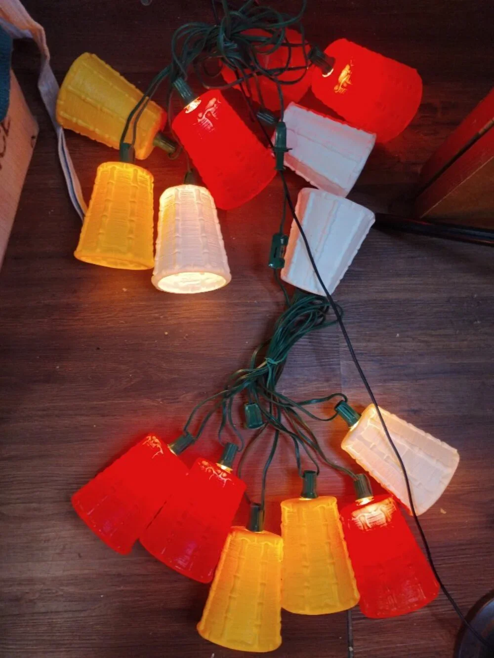 Vintage Blow Mold Plastic Tiki String Of 7 Lights Patio Camping Party Bamboo